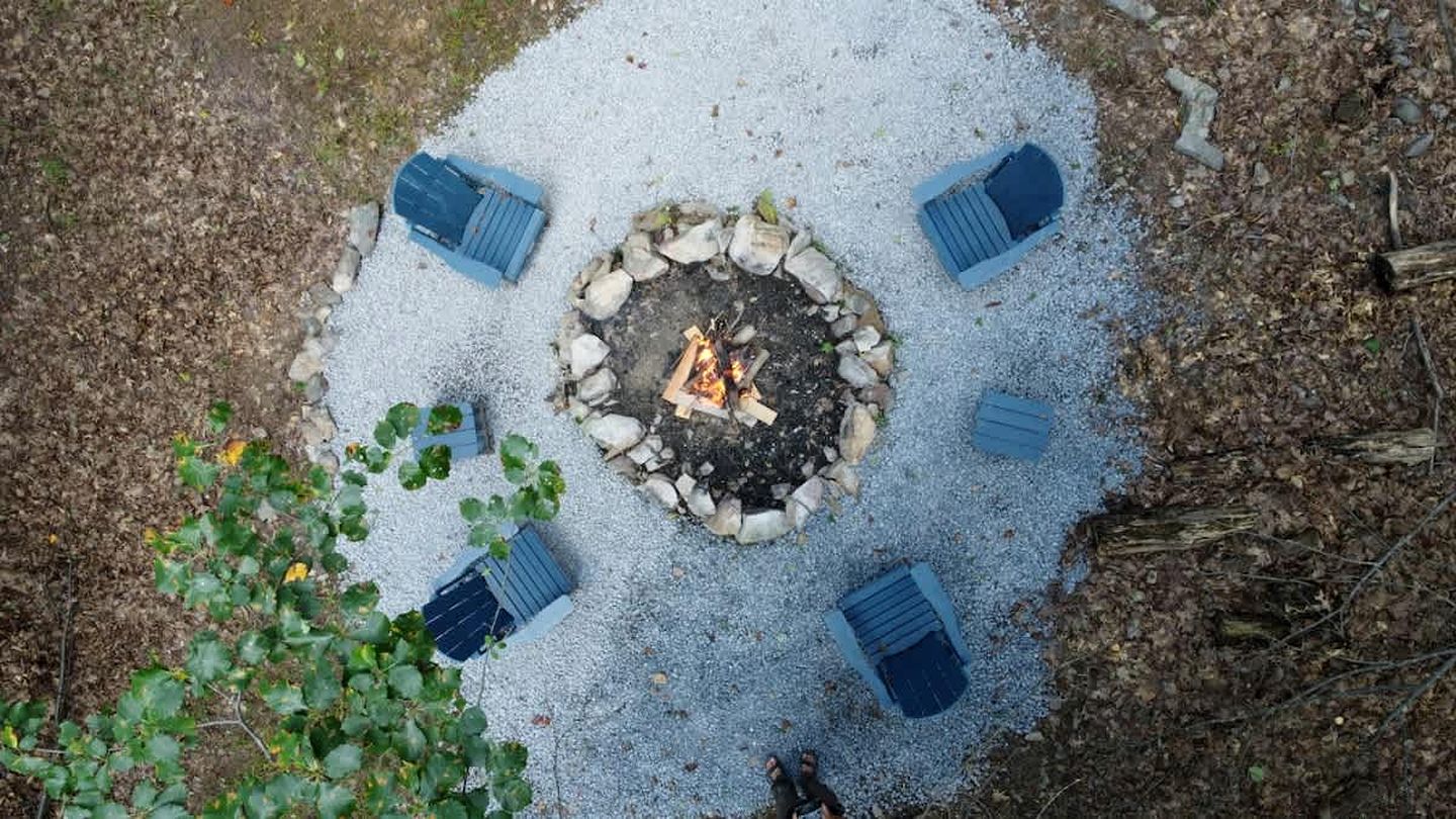 Cozy Cabin with Fire Pit and Games in Paw Paw, West Virginia
