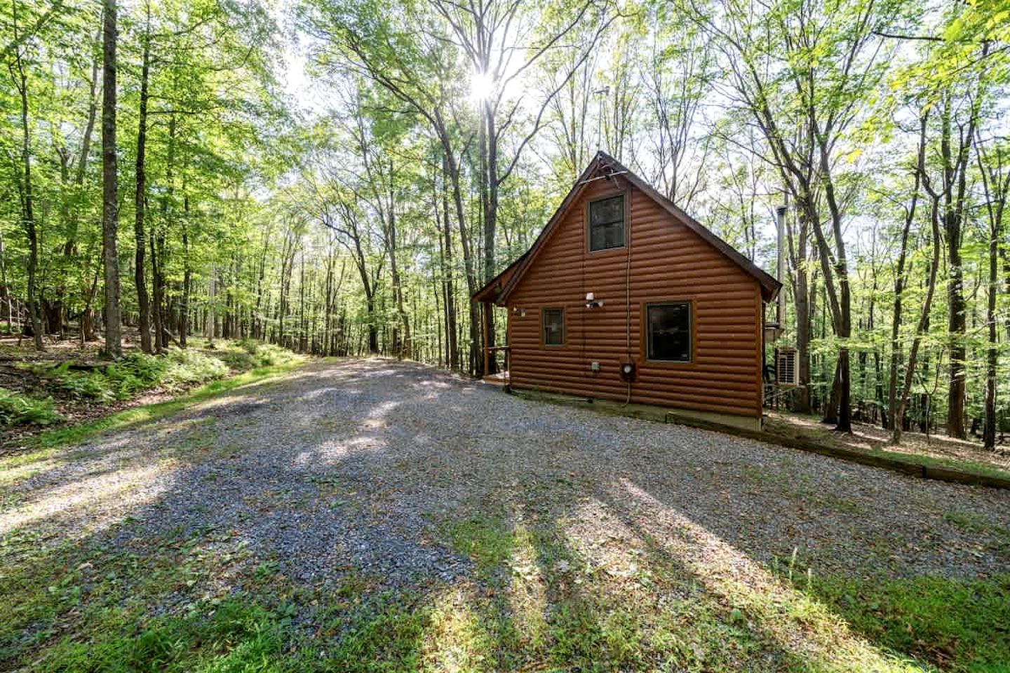 Cozy Cabin with Fire Pit and Games in Paw Paw, West Virginia