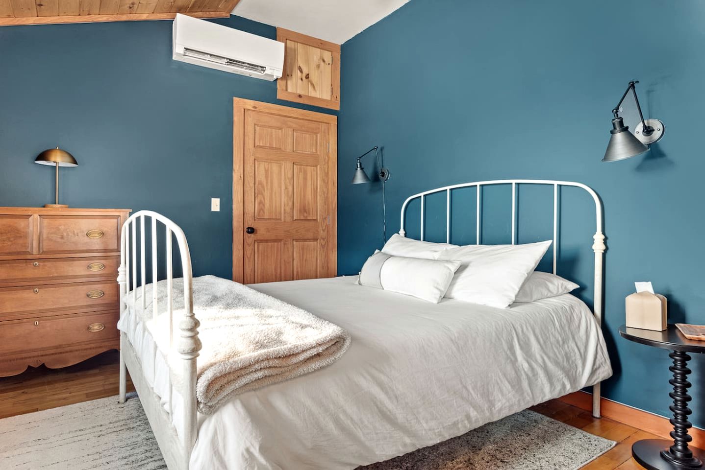 Cozy Dog-Friendly Retreat with Deck, Fire Pit & Starry Nights in Bloomville, New York