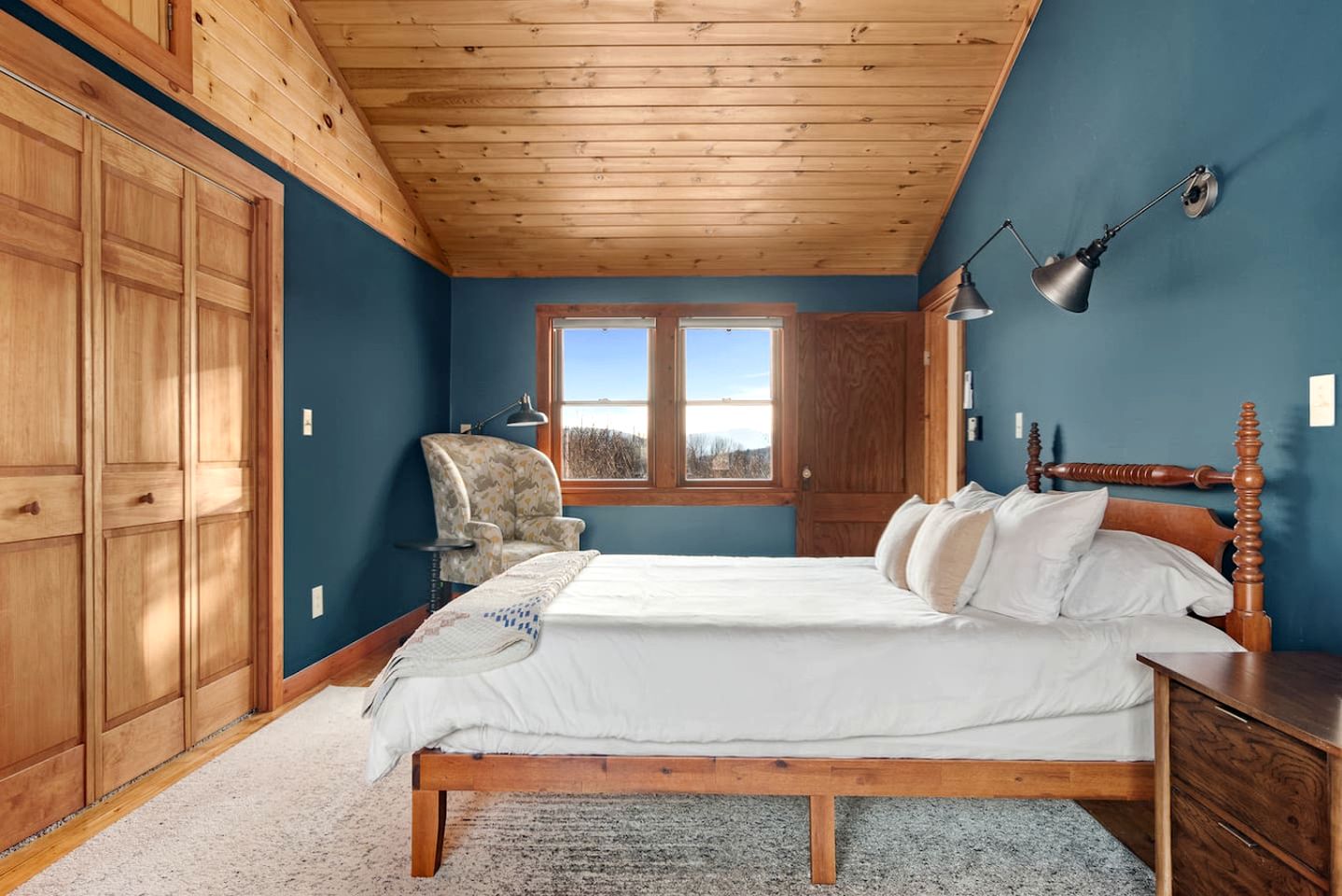 Cozy Dog-Friendly Retreat with Deck, Fire Pit & Starry Nights in Bloomville, New York