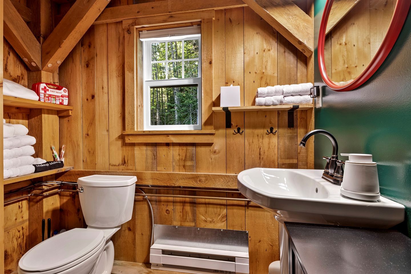 Cozy Woodland Cabin Retreat – Peaceful Escape in Nature in Bethel, Maine