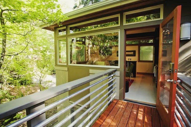 Tree house rentals near Seattle, Washington, United States