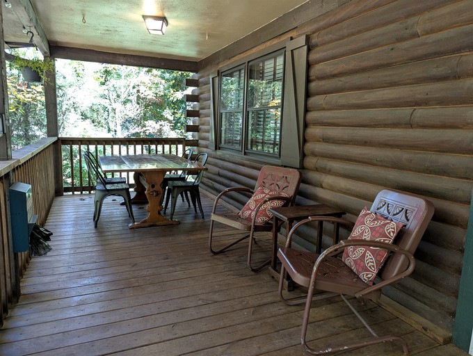 Cabins (United States of America, Black Mountain, North Carolina)