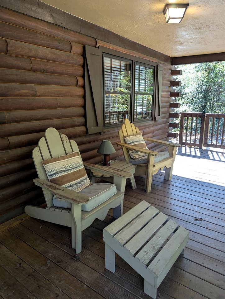 Cozy Mountain Cabin with Fire Pit and Forest Views near Downtown Black Mountain, NC