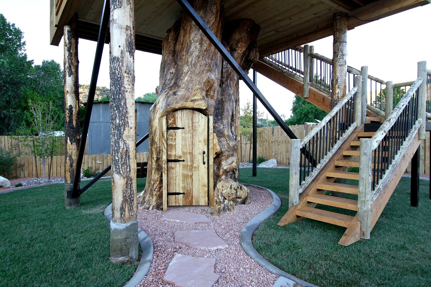 Enchanting Utah Tree House Retreat for a Vacation near Zion National Park