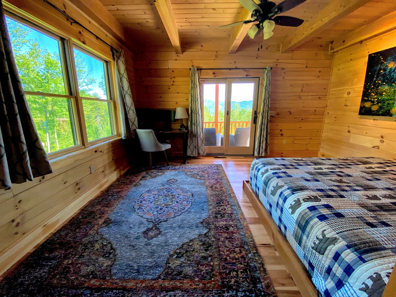 Majestic New Hampshire Log Cabin Rental with Views of Cannon Mountain