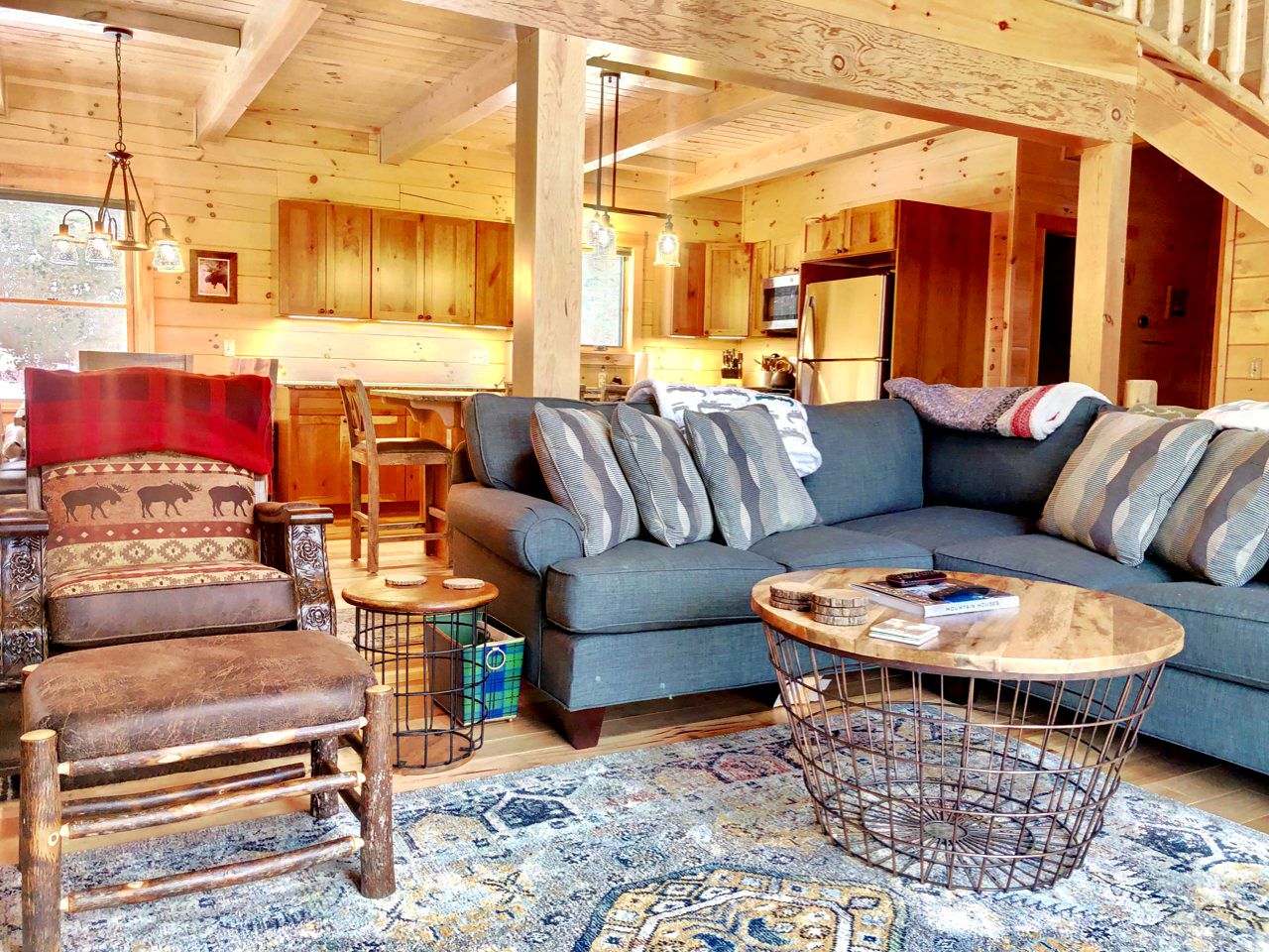 Majestic New Hampshire Log Cabin Rental with Views of Cannon Mountain