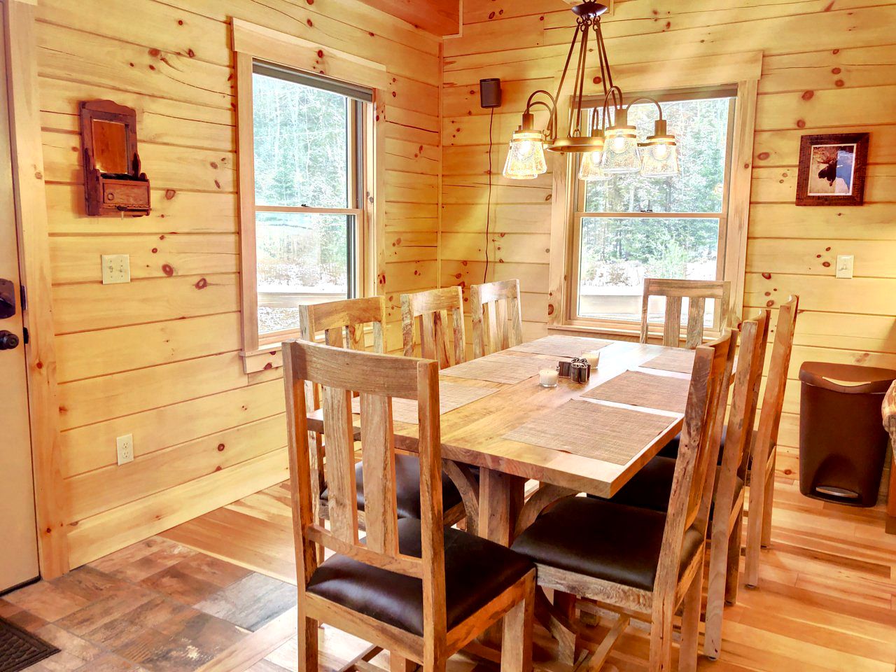 Majestic New Hampshire Log Cabin Rental with Views of Cannon Mountain