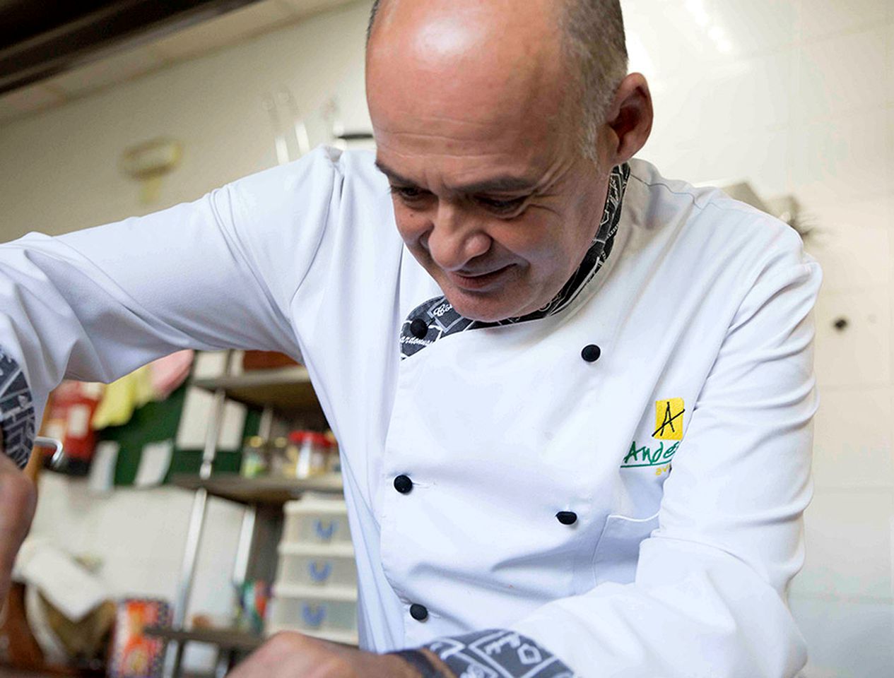 Traditional Villa Rental with On-Site Restaurant and Swimming Pool in Huelva, Spain