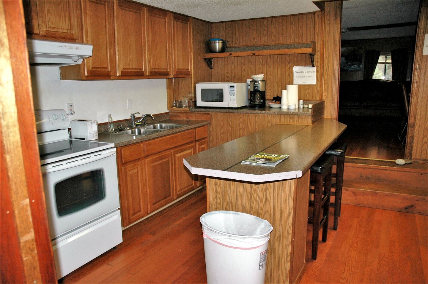Welcoming Vacation Rental with a Large Living Space in Cooper Landing, Alaska