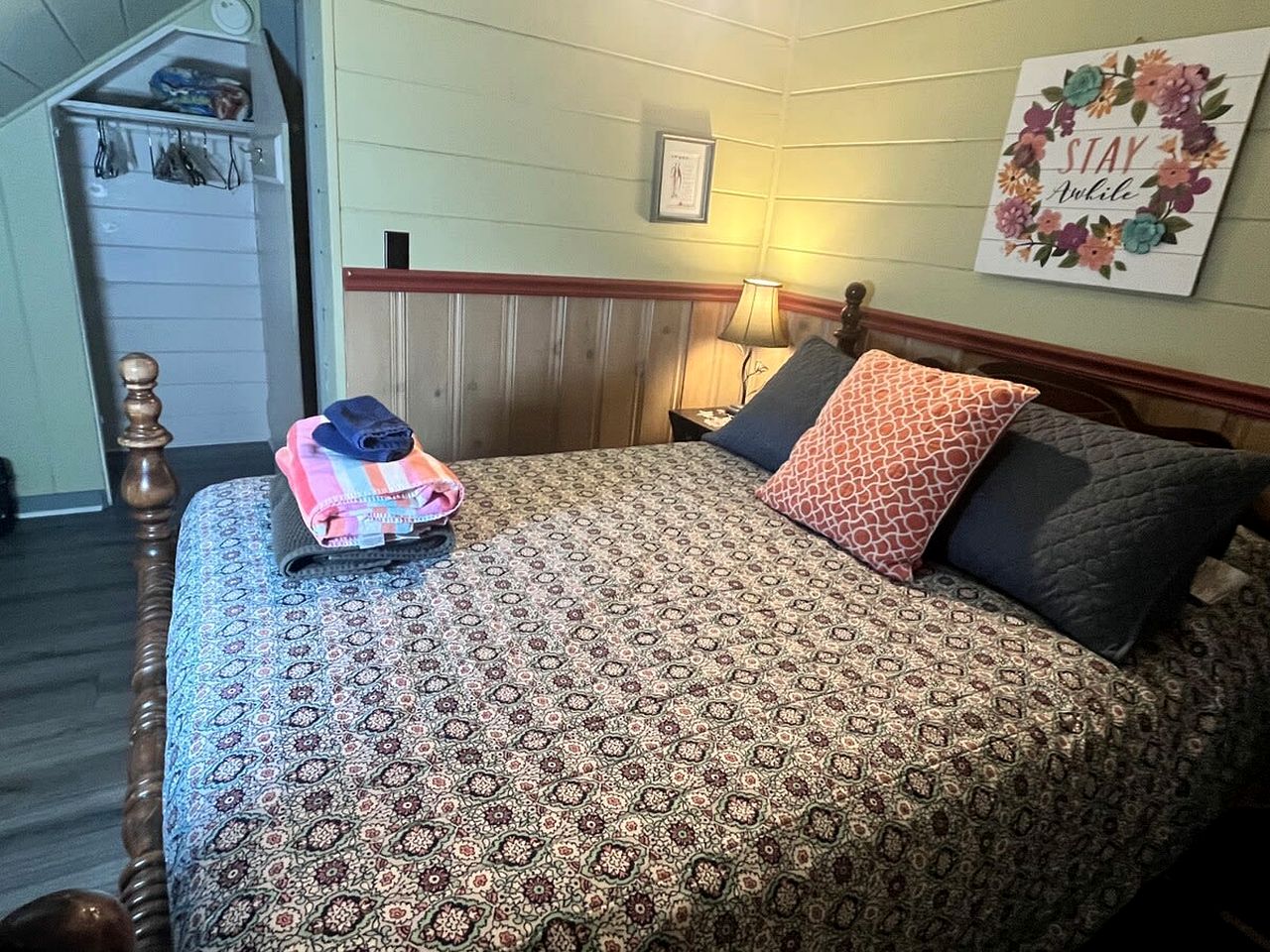 Large Vacation Rental with a Huge Deck near Franklin, Tennessee