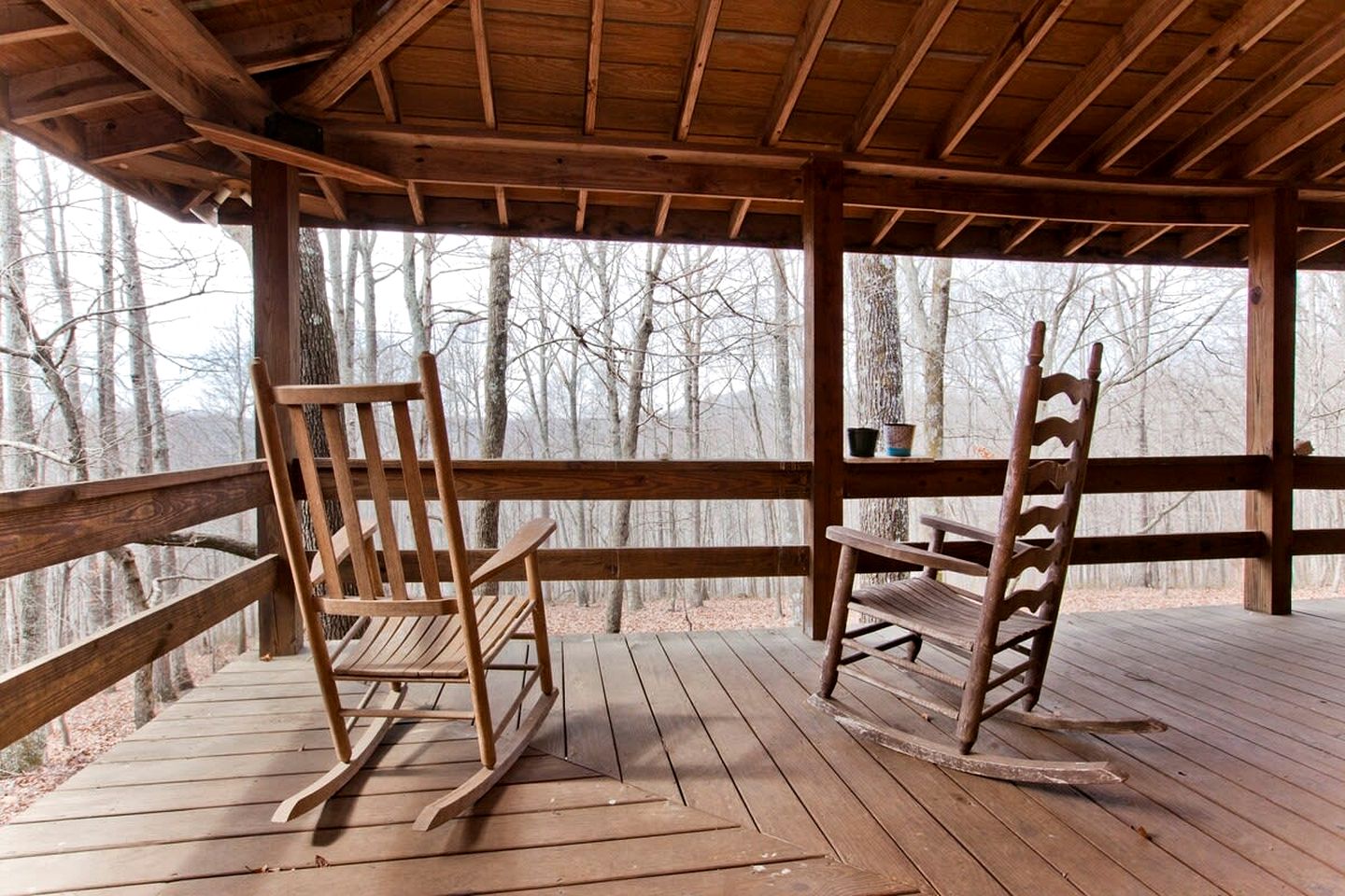 Large Vacation Rental with a Huge Deck near Franklin, Tennessee