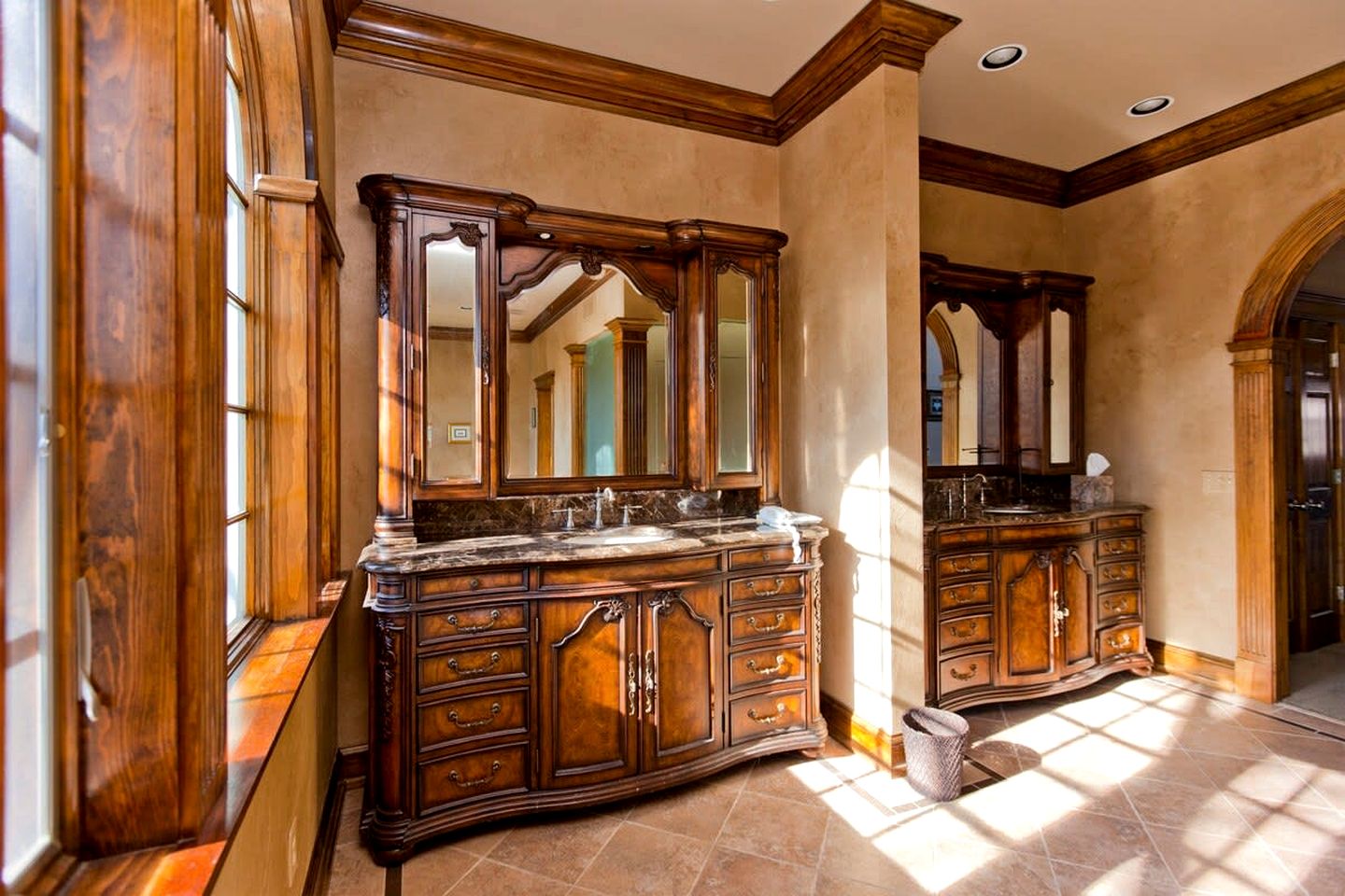 Enormous Vacation Rental with Forest Views near Nashville, Tennessee