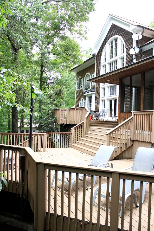 Enormous Vacation Rental with Forest Views near Nashville, Tennessee