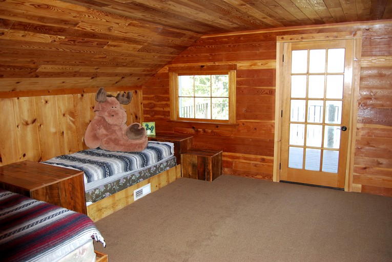 Cabins (United States of America, Loomis, Washington)