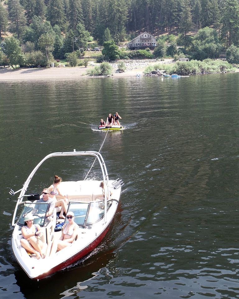 Luxury Vacation Rental on Palmer Lake in Okanogan County, Washington