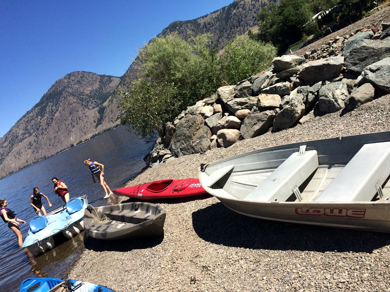 Luxury Vacation Rental on Palmer Lake in Okanogan County, Washington