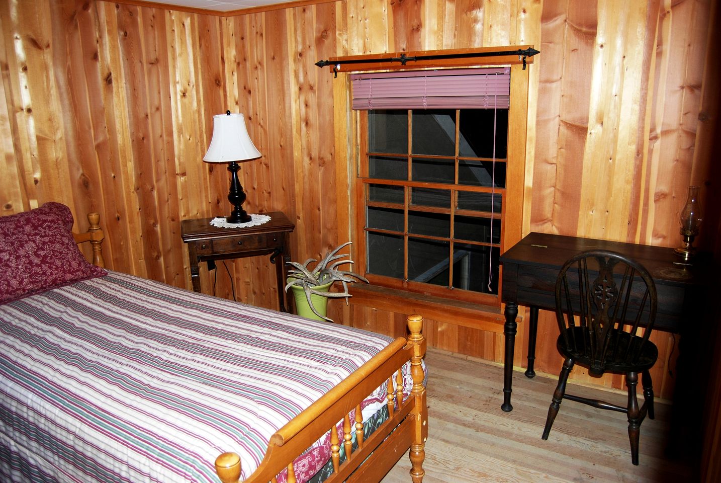 Luxury Vacation Rental on Palmer Lake in Okanogan County, Washington