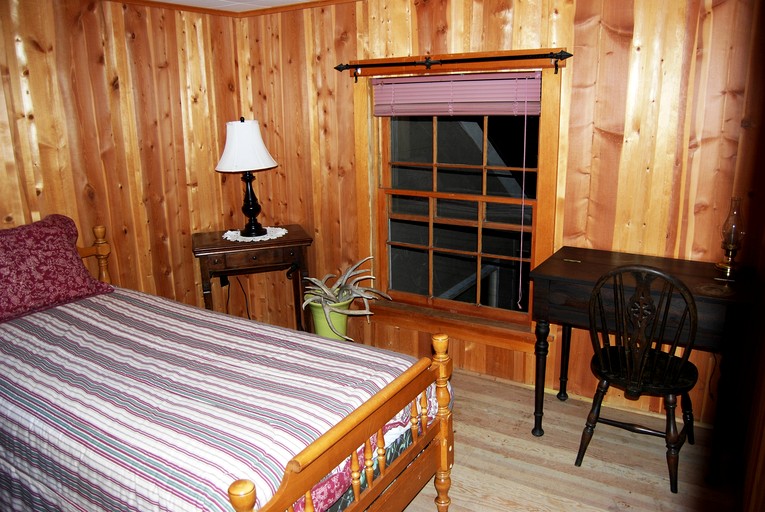 Cabins (United States of America, Loomis, Washington)