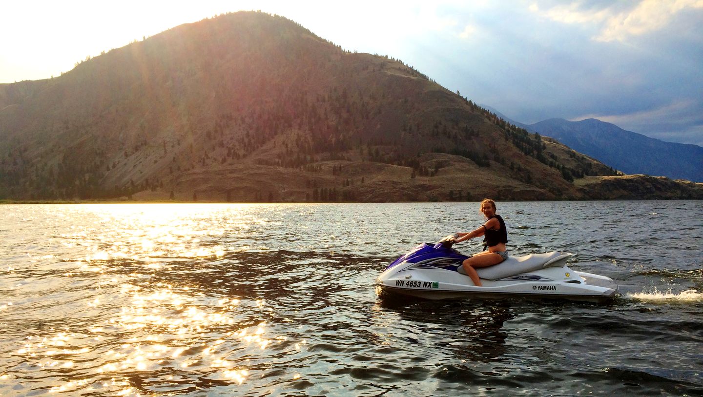 Luxury Vacation Rental on Palmer Lake in Okanogan County, Washington