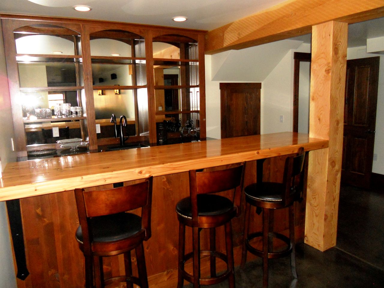 Luxury Vacation Rental on Palmer Lake in Okanogan County, Washington