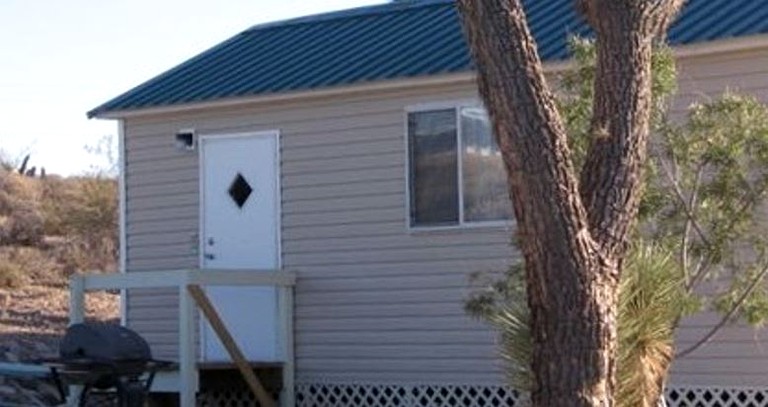 Cabins (United States of America, Meadview, Arizona)