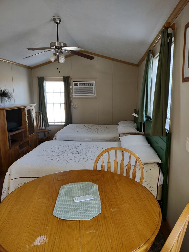 Comfy Vacation Rental with Wi-Fi and Kitchenette in Meadview, Arizona