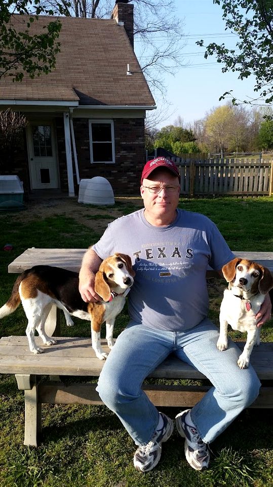 Pet Friendly Cabin with Fire Pit & BBQ Grill in Murfreesboro, Arkansas