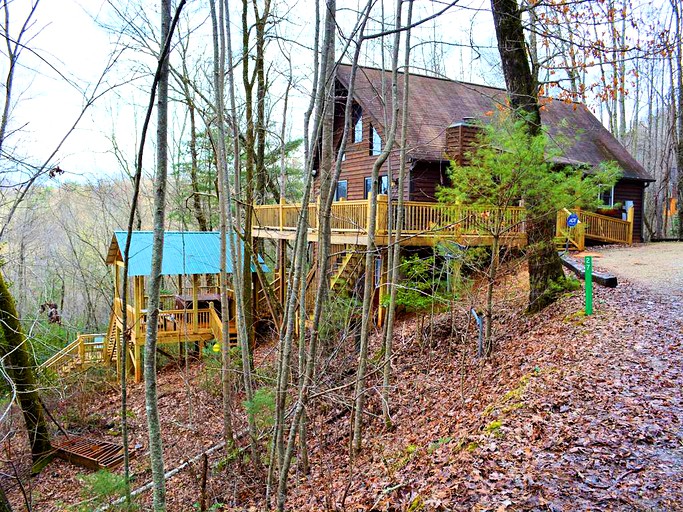 Handicap access Big Pine Cabin Rentals, Cabins, Blairsville, United