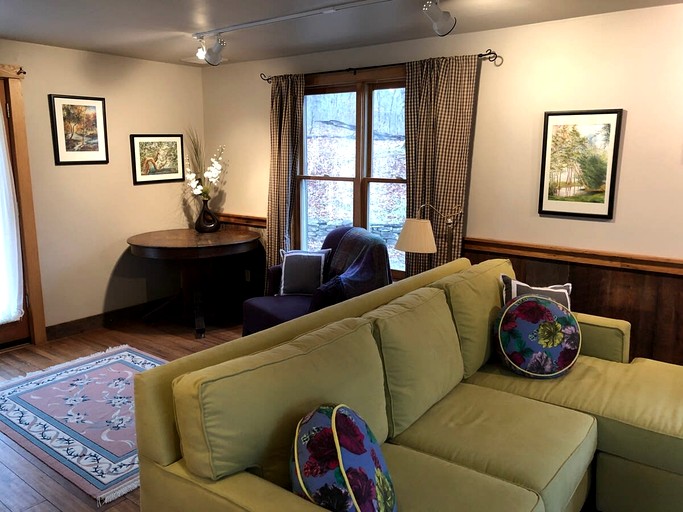 Cottages (United States of America, Franklin, Tennessee)