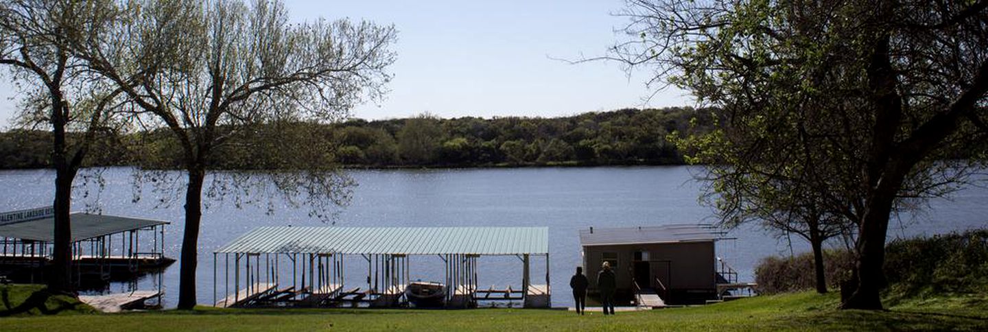 Rustic Cabin Rental with Lake Views and Shared Pool near Austin, Texas