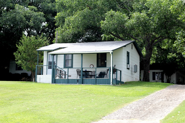 Cottages (Kingsland, Texas, United States)