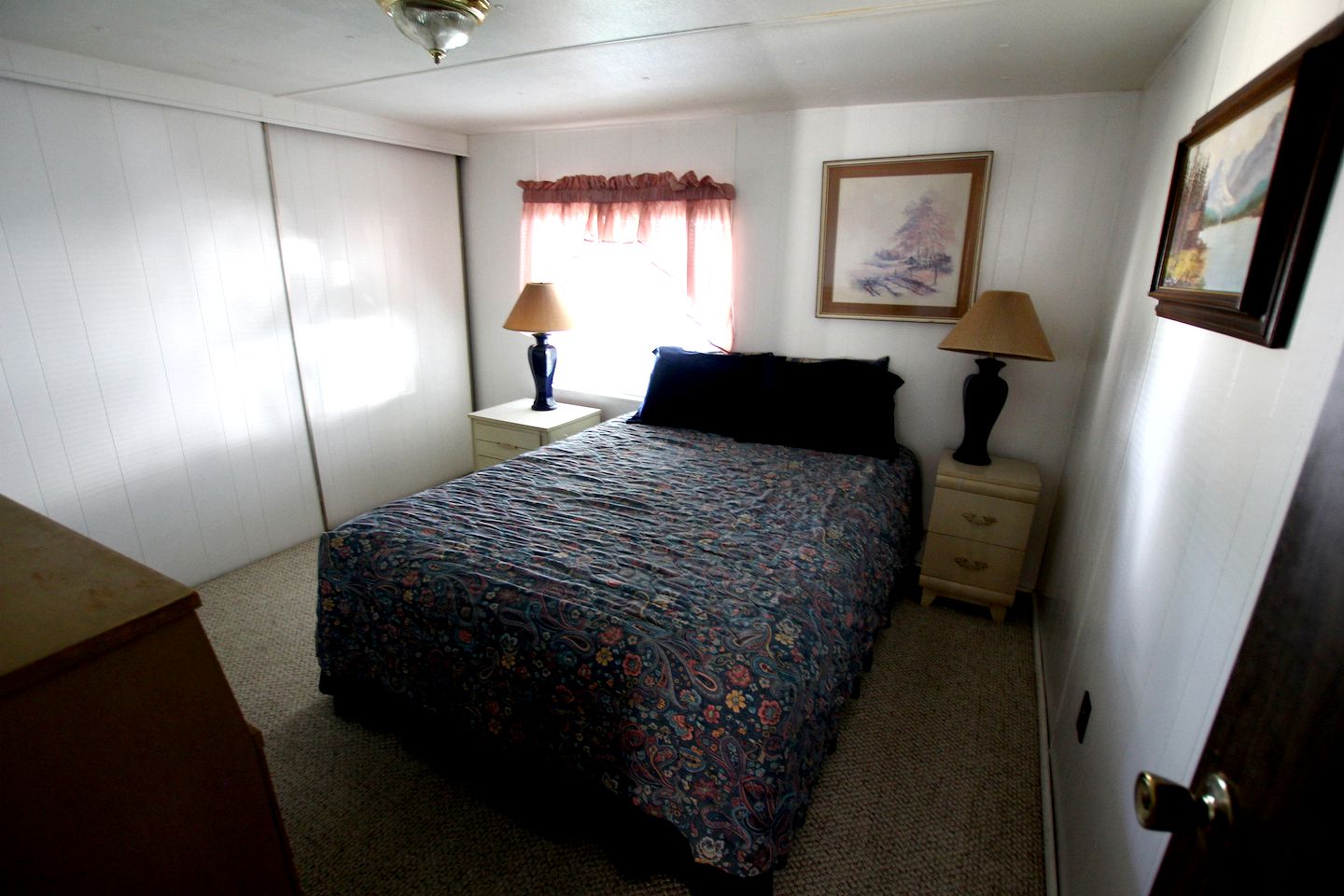 Waterfront Vacation Rental with Large Porch and Shared Pool in Texas Hill Country