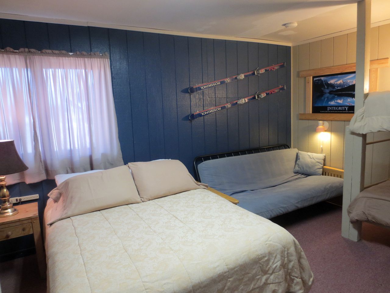 Inviting Log Cabin Rental Perfect for a Family Getaway in Center, Colorado