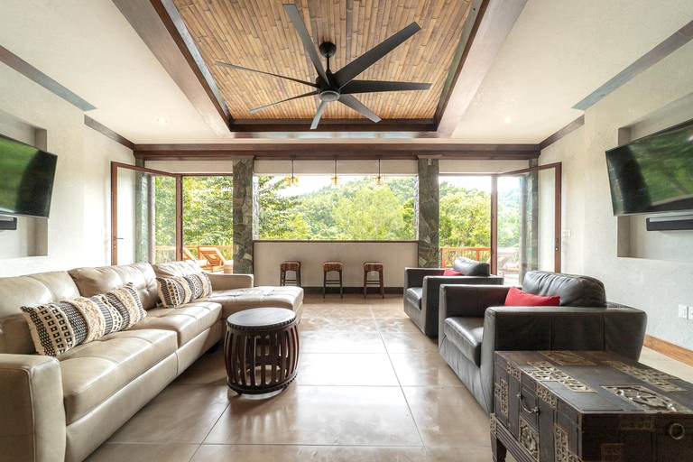 Cabins (Belize, Belize City, Belize District)