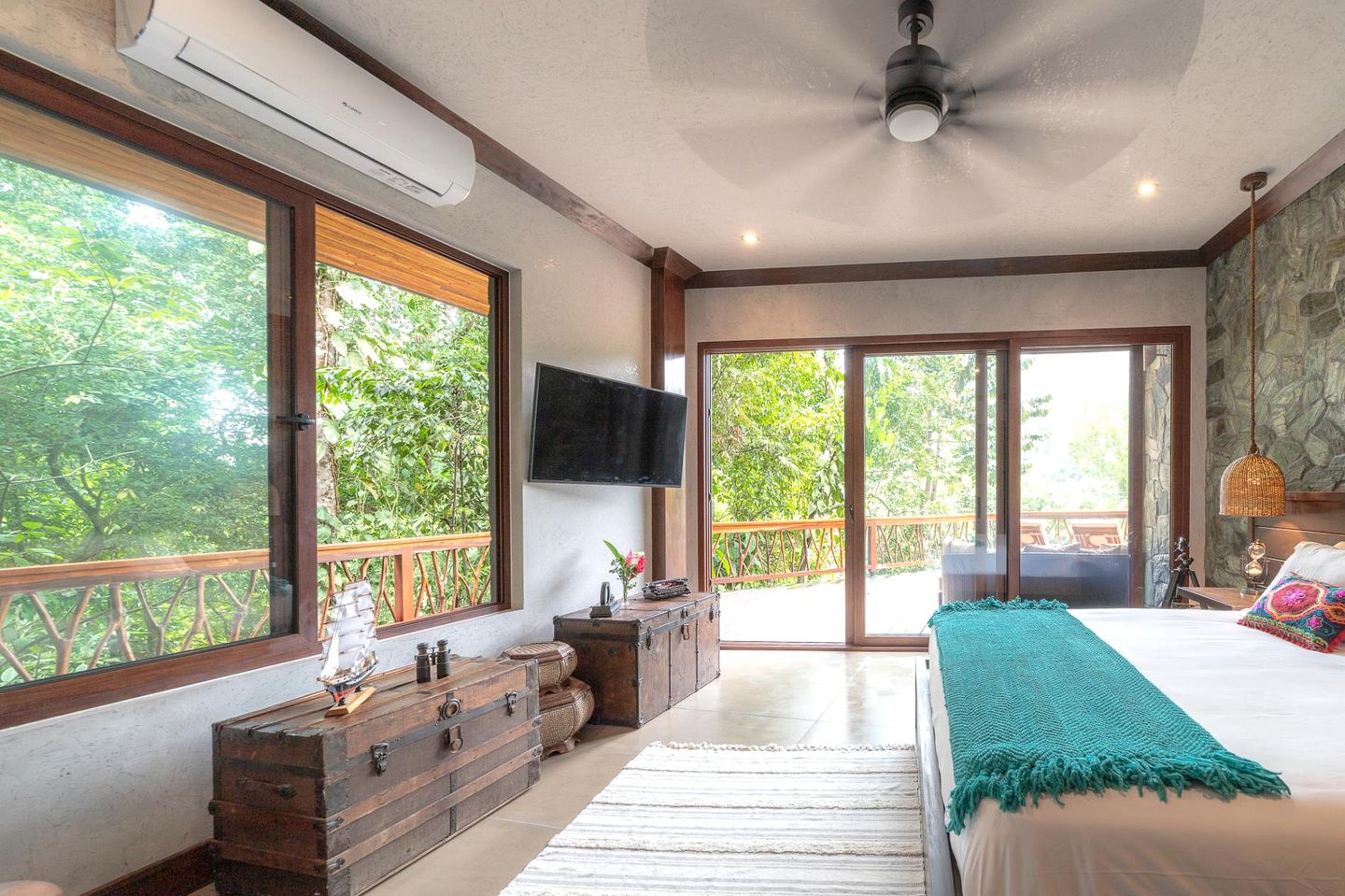 Magical Secluded Cabin in Belize City, Belize District