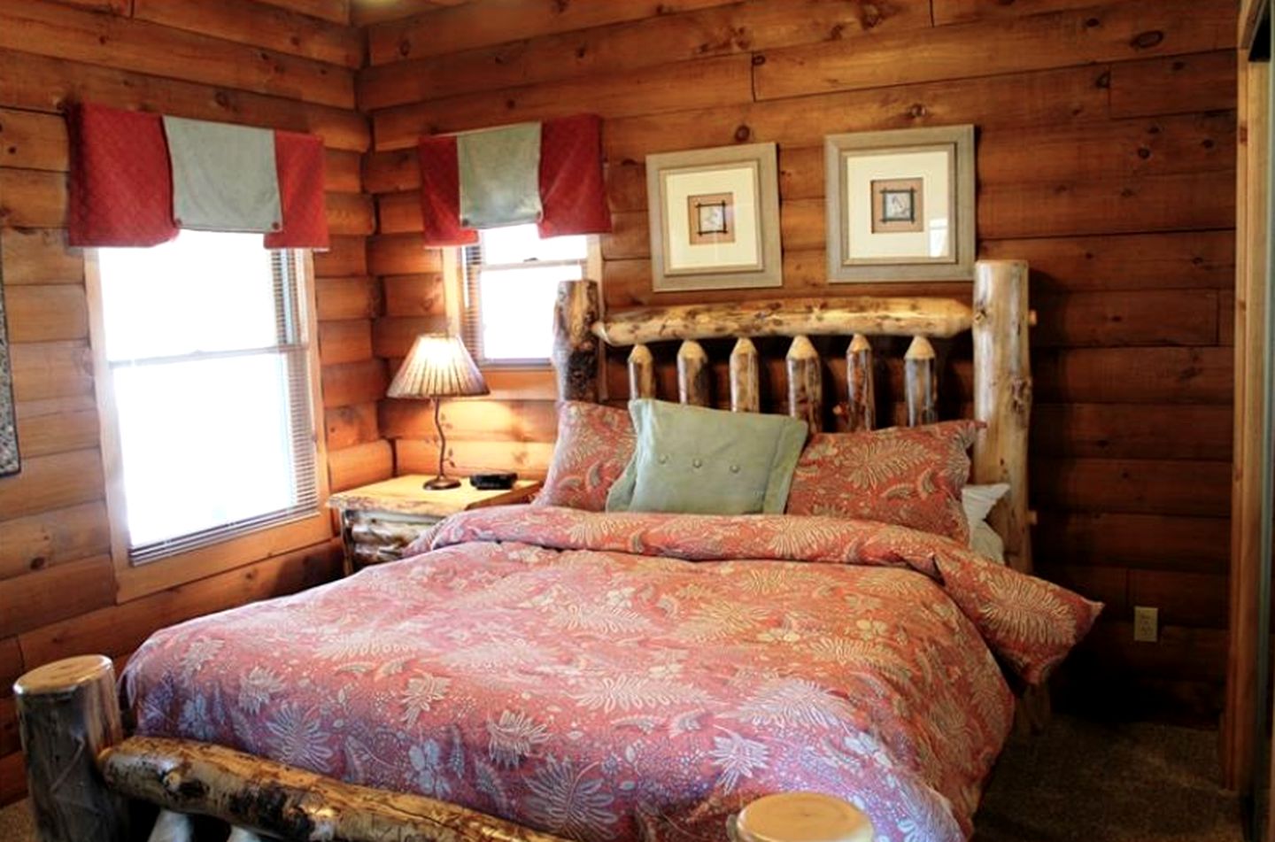 Cabin Rental with Hot Tub in Champion, Pennsylvania