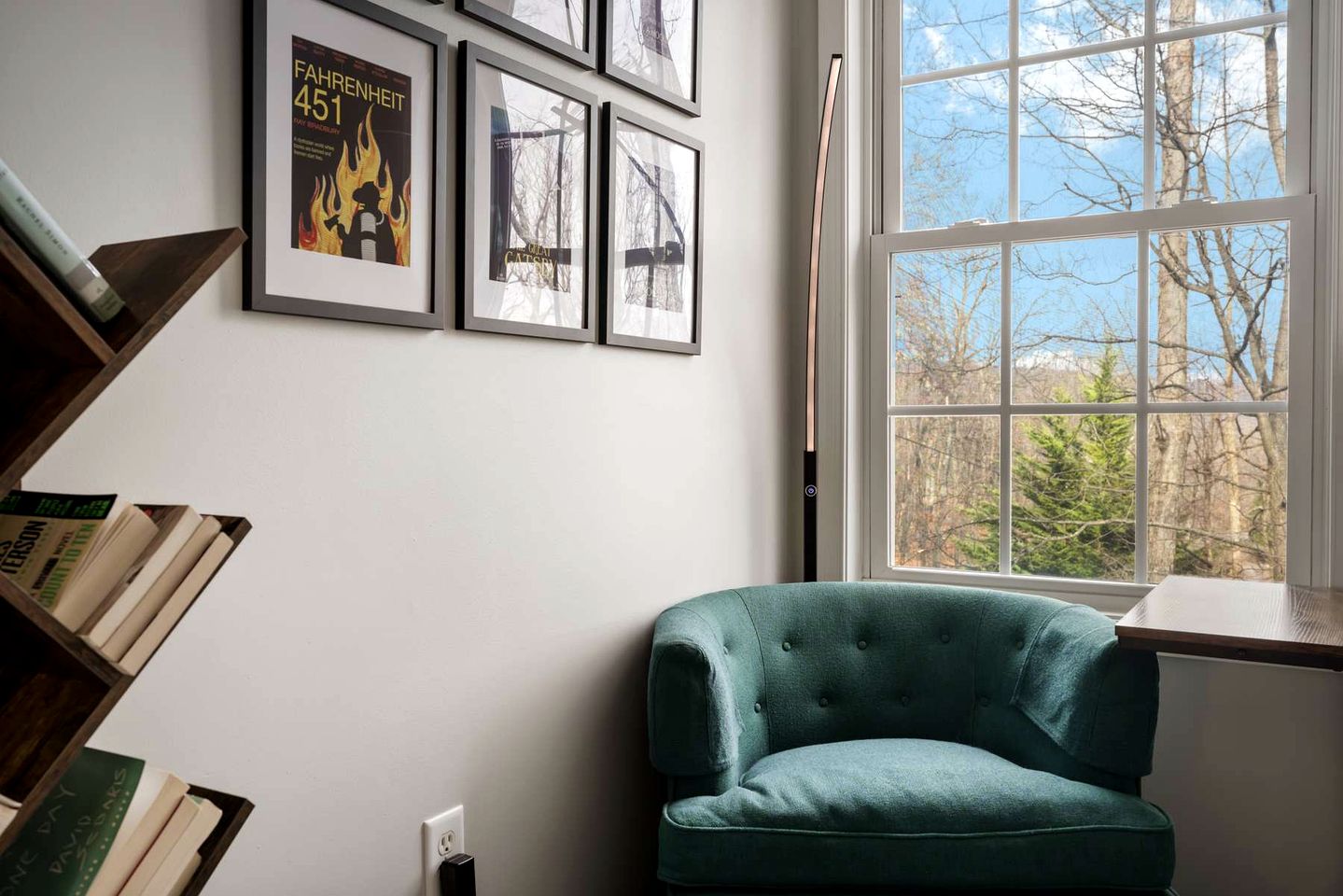 Comfortable Cabin with Mountain Valley Views near Berkeley Springs State Park, West Virginia