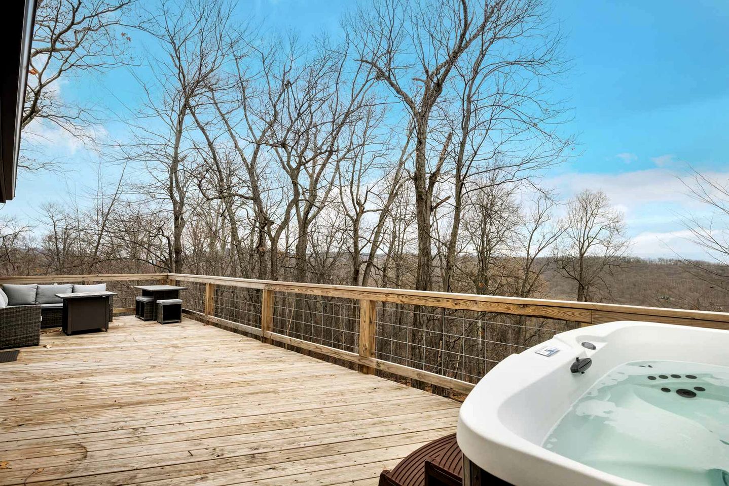 Comfortable Cabin with Mountain Valley Views near Berkeley Springs State Park, West Virginia