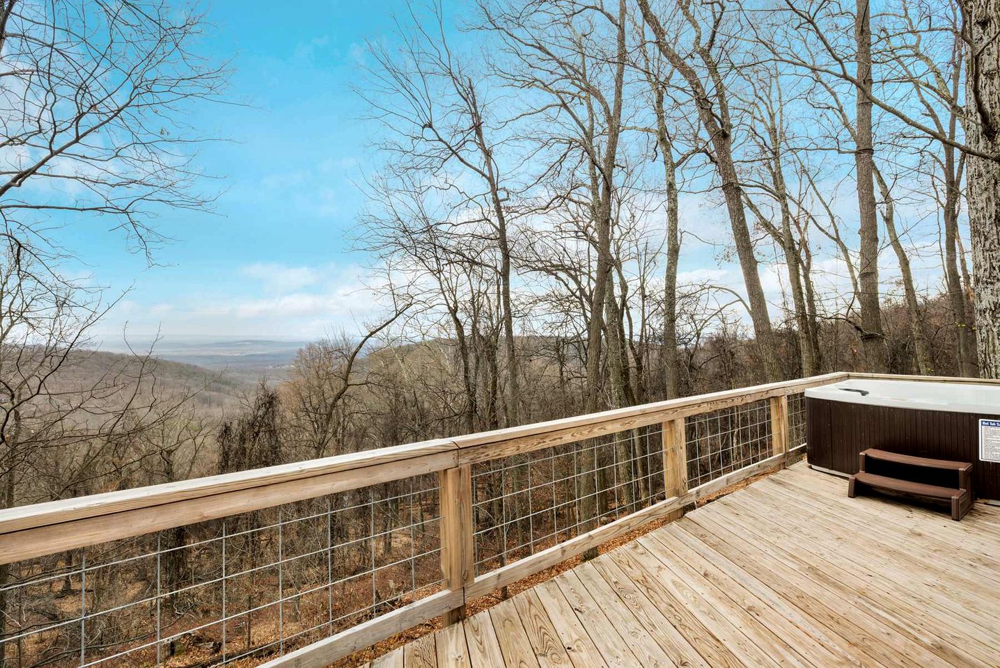 Comfortable Cabin with Mountain Valley Views near Berkeley Springs State Park, West Virginia