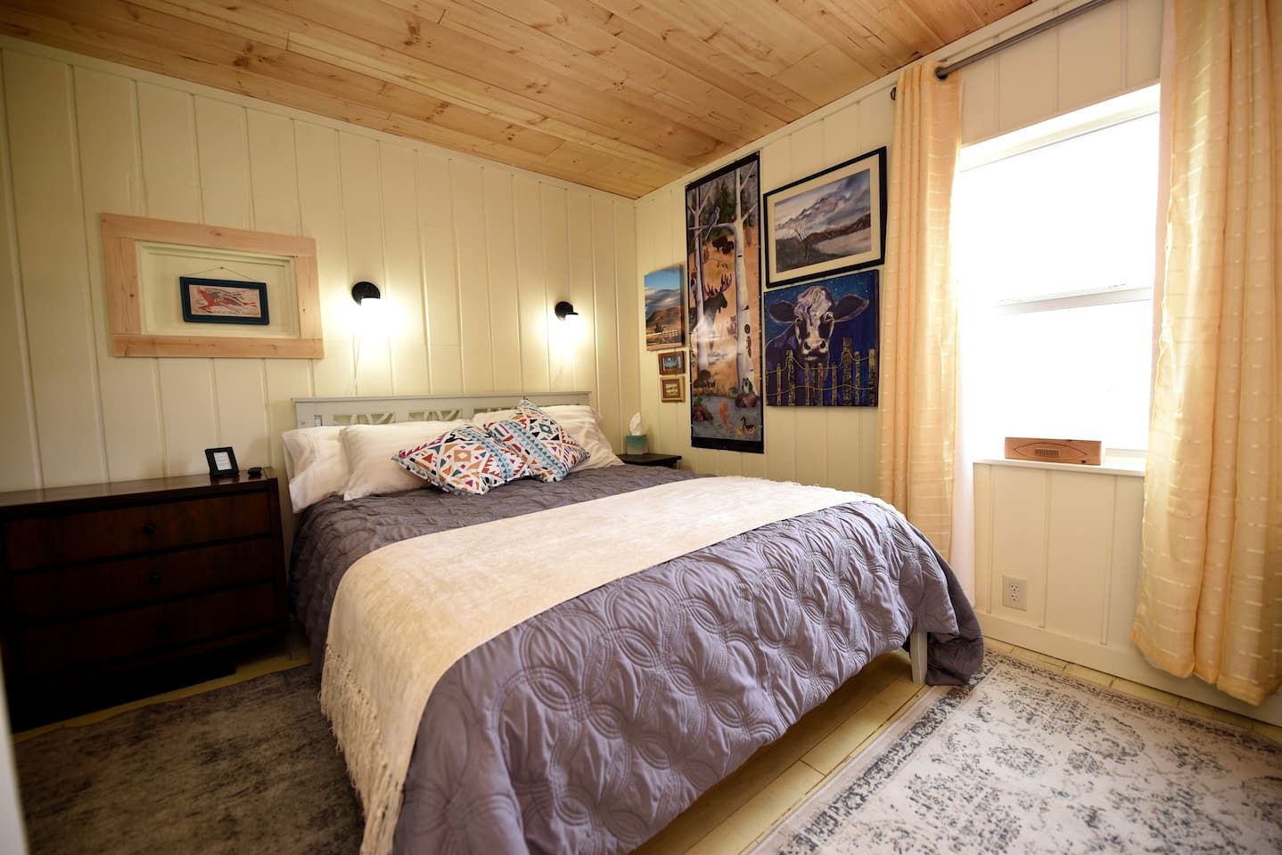 Charming Vintage Cabin Retreat near Jefferson River in Montana