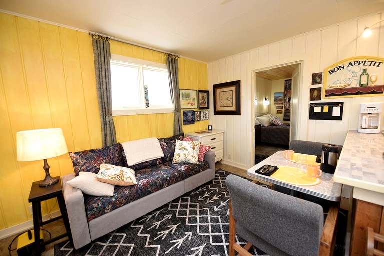 Cabins (United States of America, Whitehall, Montana)