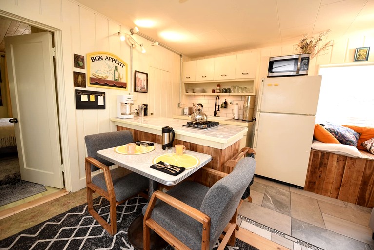 Cabins (United States of America, Whitehall, Montana)