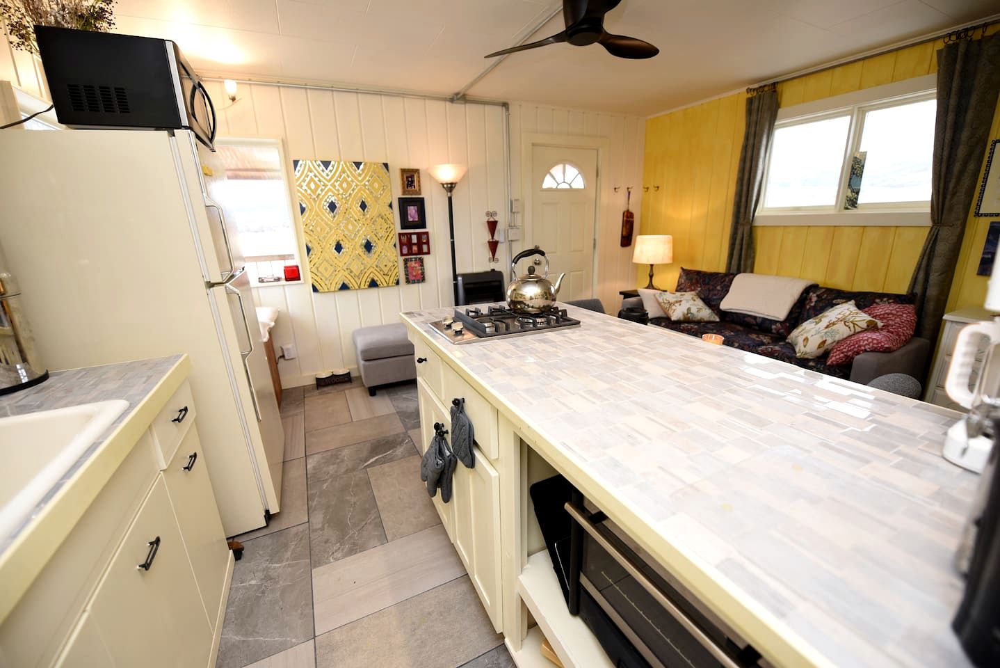 Charming Vintage Cabin Retreat near Jefferson River in Montana