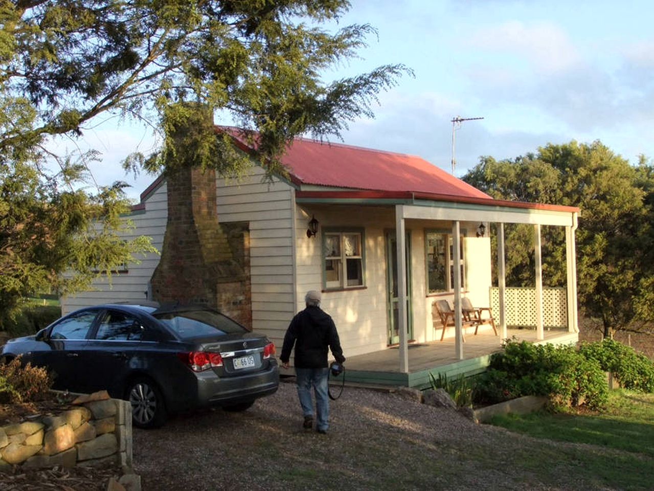 Cozy Bed and Breakfast Cottage Rental in Picturesque Setting near Devonport, Tasmania