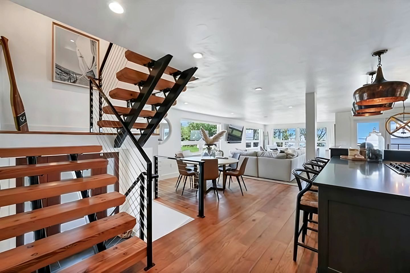 Lakefront Cottage with Nice Sights in Green Bay, Wisconsin