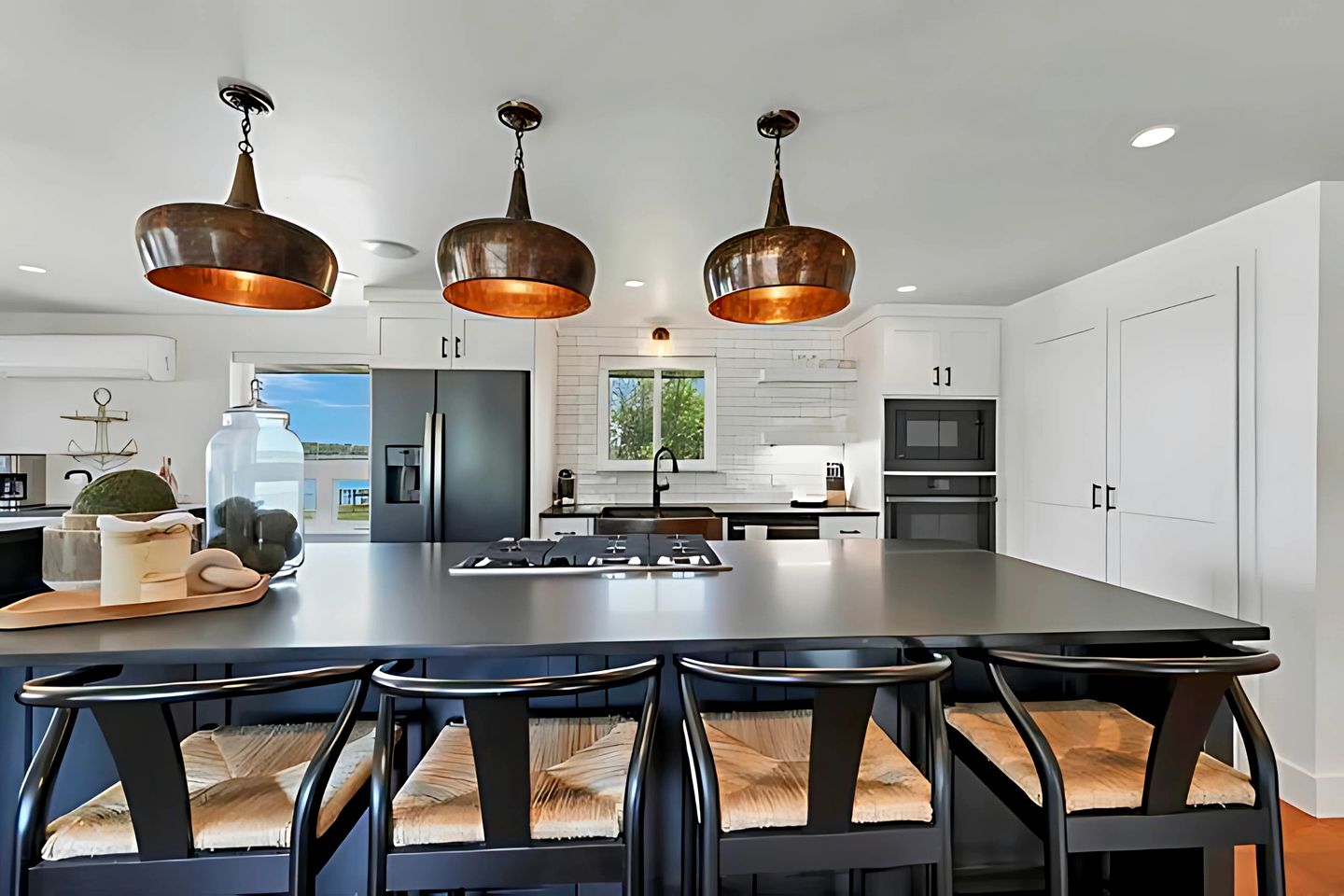 Lakefront Cottage with Nice Sights in Green Bay, Wisconsin