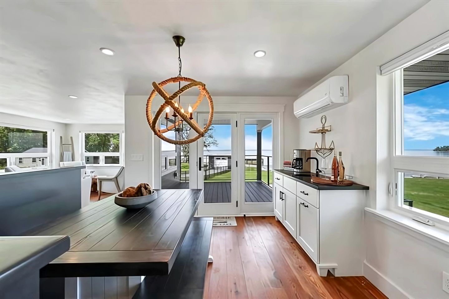 Lakefront Cottage with Nice Sights in Green Bay, Wisconsin