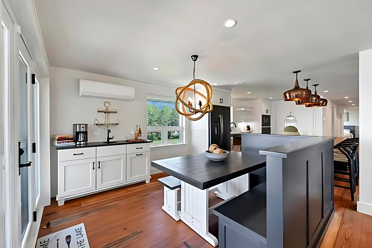 Lakefront Cottage with Nice Sights in Green Bay, Wisconsin