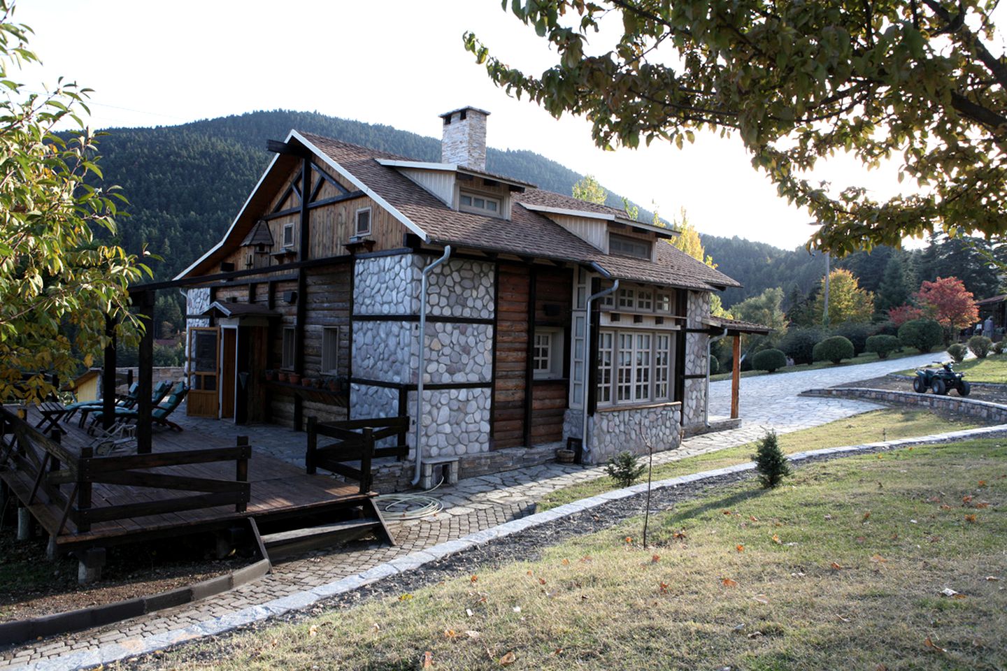 Enchanting Storybook Cottage Rental near Lamia in Central Greece